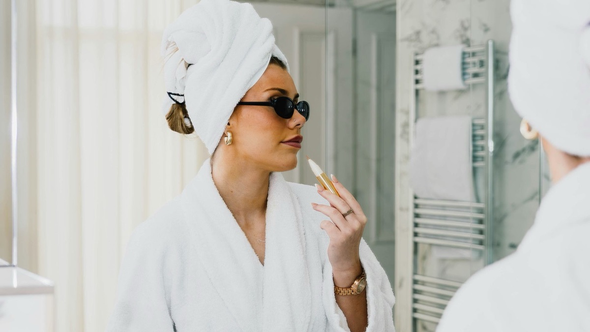5 Ways To Actually Stick With Your Morning Skincare Routine