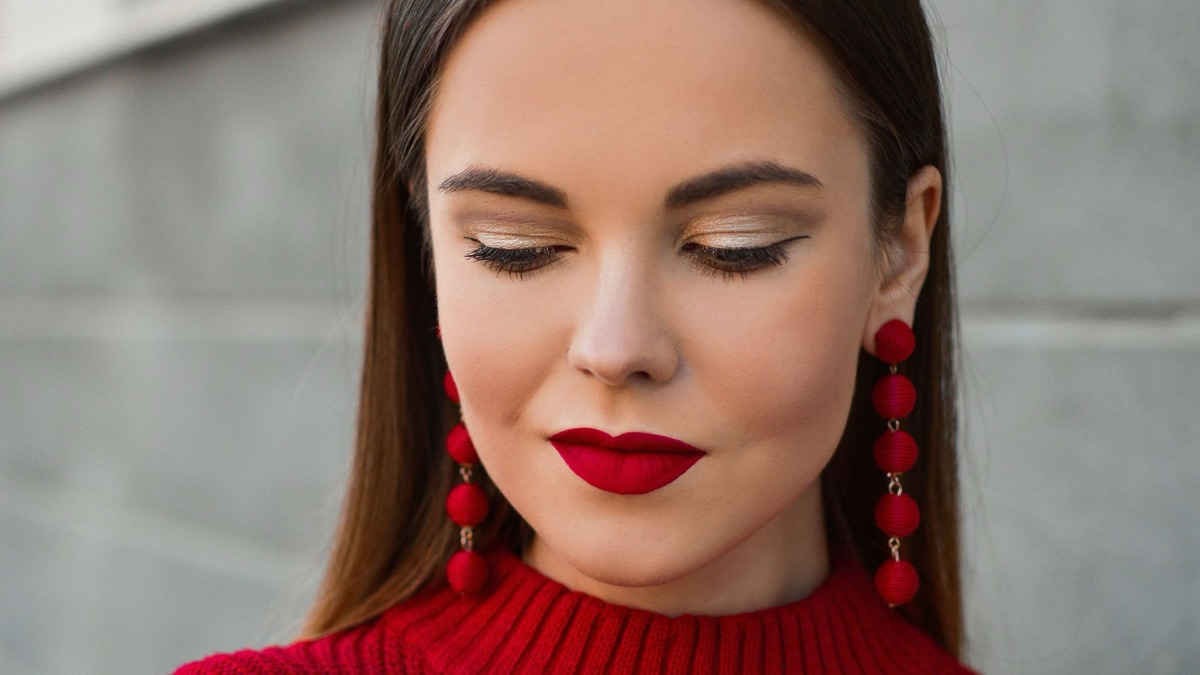 5 Lipstick Shades That Look Good On Olive Skin