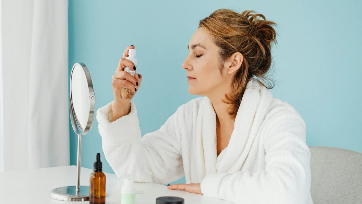 5 Ways To Actually Stick With Your Morning Skincare Routine