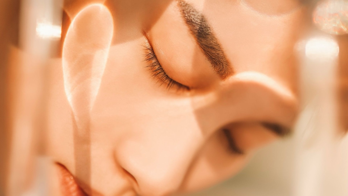 5 Ways Vitamin C Seriously Helps Your Skin
